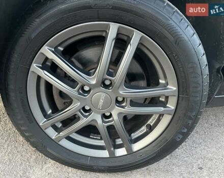 Черный Фольксваген Туран, объемом двигателя 1.4 л и пробегом 238 тыс. км за 7888 $, фото 30 на Automoto.ua