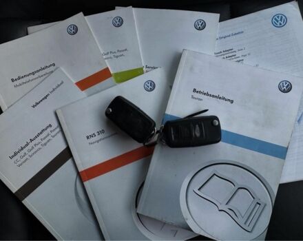 Черный Фольксваген Туран, объемом двигателя 2 л и пробегом 260 тыс. км за 9950 $, фото 15 на Automoto.ua