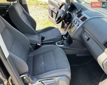 Черный Фольксваген Туран, объемом двигателя 1.4 л и пробегом 238 тыс. км за 7888 $, фото 265 на Automoto.ua