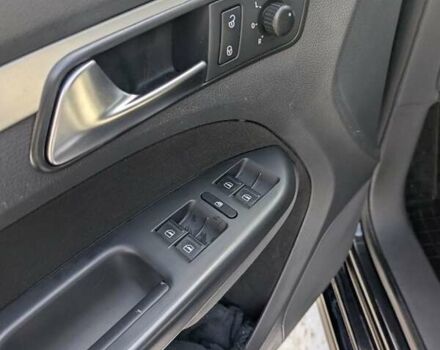 Черный Фольксваген Туран, объемом двигателя 2 л и пробегом 236 тыс. км за 9800 $, фото 3 на Automoto.ua