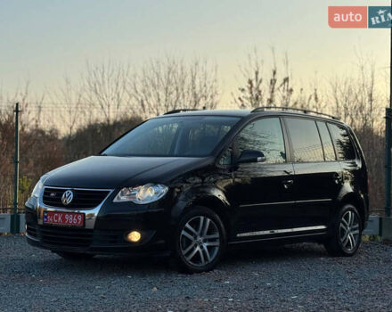 Черный Фольксваген Туран, объемом двигателя 1.6 л и пробегом 215 тыс. км за 7890 $, фото 13 на Automoto.ua