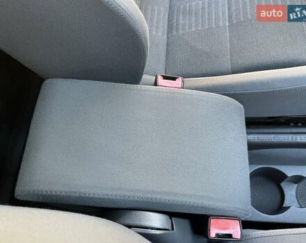 Черный Фольксваген Туран, объемом двигателя 1.4 л и пробегом 238 тыс. км за 7888 $, фото 233 на Automoto.ua