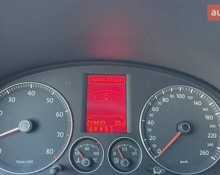 Черный Фольксваген Туран, объемом двигателя 1.4 л и пробегом 238 тыс. км за 7888 $, фото 122 на Automoto.ua