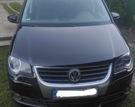 Чорний Фольксваген Туран, об'ємом двигуна 0 л та пробігом 207 тис. км за 8352 $, фото 1 на Automoto.ua