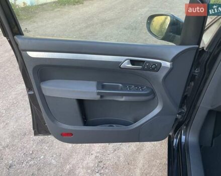 Черный Фольксваген Туран, объемом двигателя 1.4 л и пробегом 238 тыс. км за 7888 $, фото 41 на Automoto.ua