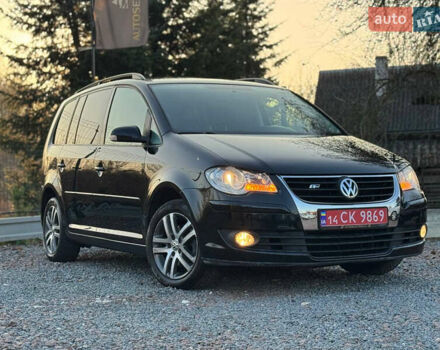 Черный Фольксваген Туран, объемом двигателя 1.6 л и пробегом 215 тыс. км за 7890 $, фото 18 на Automoto.ua