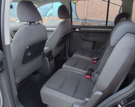 Чорний Фольксваген Туран, об'ємом двигуна 1.6 л та пробігом 258 тис. км за 10700 $, фото 11 на Automoto.ua