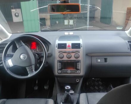 Чорний Фольксваген Туран, об'ємом двигуна 0 л та пробігом 207 тис. км за 7778 $, фото 12 на Automoto.ua