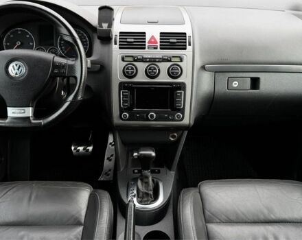 Черный Фольксваген Туран, объемом двигателя 2 л и пробегом 260 тыс. км за 9950 $, фото 13 на Automoto.ua