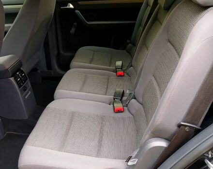 Чорний Фольксваген Туран, об'ємом двигуна 1.6 л та пробігом 249 тис. км за 8499 $, фото 8 на Automoto.ua