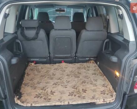 Черный Фольксваген Туран, объемом двигателя 1.39 л и пробегом 207 тыс. км за 7788 $, фото 14 на Automoto.ua