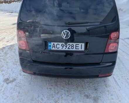 Черный Фольксваген Туран, объемом двигателя 2 л и пробегом 236 тыс. км за 9800 $, фото 2 на Automoto.ua