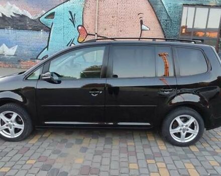 Чорний Фольксваген Туран, об'ємом двигуна 1.6 л та пробігом 258 тис. км за 10700 $, фото 7 на Automoto.ua