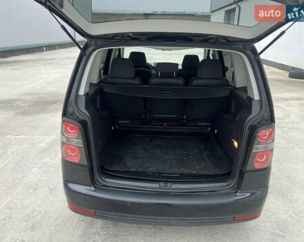 Черный Фольксваген Туран, объемом двигателя 1.4 л и пробегом 213 тыс. км за 8100 $, фото 33 на Automoto.ua