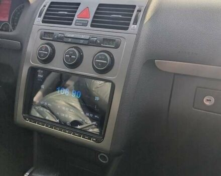 Черный Фольксваген Туран, объемом двигателя 2 л и пробегом 236 тыс. км за 9800 $, фото 15 на Automoto.ua