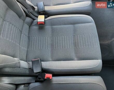 Черный Фольксваген Туран, объемом двигателя 1.4 л и пробегом 238 тыс. км за 7888 $, фото 152 на Automoto.ua