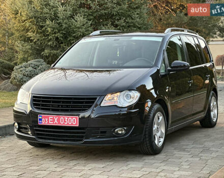 Чорний Фольксваген Туран, об'ємом двигуна 2 л та пробігом 246 тис. км за 8500 $, фото 7 на Automoto.ua
