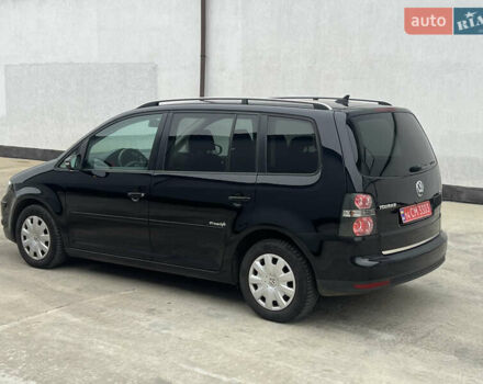 Черный Фольксваген Туран, объемом двигателя 1.4 л и пробегом 213 тыс. км за 8100 $, фото 31 на Automoto.ua