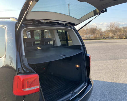 Чорний Фольксваген Туран, об'ємом двигуна 1.6 л та пробігом 227 тис. км за 9600 $, фото 18 на Automoto.ua