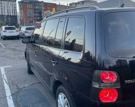 Чорний Фольксваген Туран, об'ємом двигуна 1.9 л та пробігом 367 тис. км за 7900 $, фото 8 на Automoto.ua