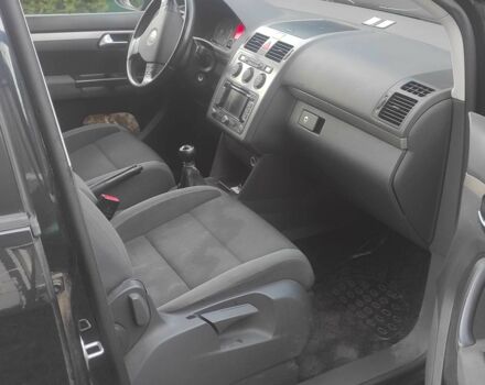 Чорний Фольксваген Туран, об'ємом двигуна 0 л та пробігом 207 тис. км за 8352 $, фото 9 на Automoto.ua