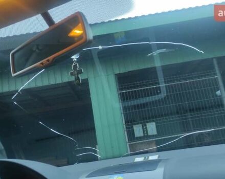 Черный Фольксваген Туран, объемом двигателя 1.39 л и пробегом 207 тыс. км за 7788 $, фото 13 на Automoto.ua