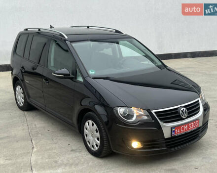 Черный Фольксваген Туран, объемом двигателя 1.4 л и пробегом 213 тыс. км за 8100 $, фото 26 на Automoto.ua
