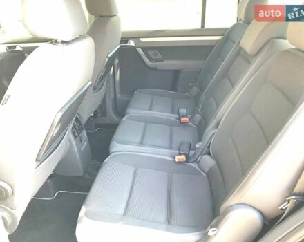 Черный Фольксваген Туран, объемом двигателя 1.9 л и пробегом 294 тыс. км за 7400 $, фото 11 на Automoto.ua