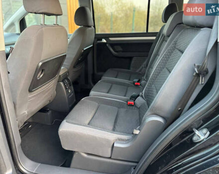 Черный Фольксваген Туран, объемом двигателя 1.6 л и пробегом 215 тыс. км за 7890 $, фото 48 на Automoto.ua