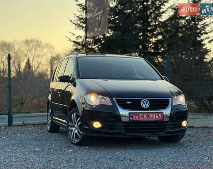 Черный Фольксваген Туран, объемом двигателя 1.6 л и пробегом 215 тыс. км за 7890 $, фото 25 на Automoto.ua