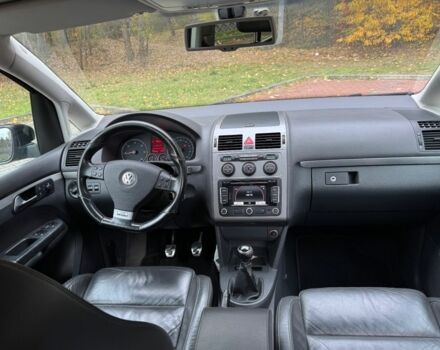 Чорний Фольксваген Туран, об'ємом двигуна 1.9 л та пробігом 229 тис. км за 2300 $, фото 11 на Automoto.ua