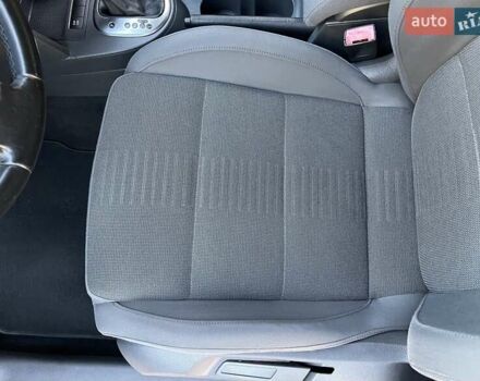 Черный Фольксваген Туран, объемом двигателя 1.4 л и пробегом 238 тыс. км за 7888 $, фото 58 на Automoto.ua