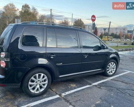 Чорний Фольксваген Туран, об'ємом двигуна 1.9 л та пробігом 367 тис. км за 7900 $, фото 2 на Automoto.ua