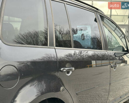 Чорний Фольксваген Туран, об'ємом двигуна 1.97 л та пробігом 336 тис. км за 8200 $, фото 19 на Automoto.ua