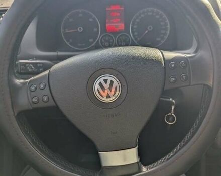 Черный Фольксваген Туран, объемом двигателя 2 л и пробегом 236 тыс. км за 9800 $, фото 12 на Automoto.ua