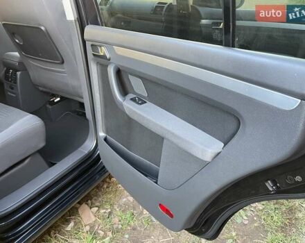 Черный Фольксваген Туран, объемом двигателя 1.4 л и пробегом 238 тыс. км за 7888 $, фото 144 на Automoto.ua