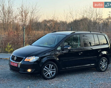 Черный Фольксваген Туран, объемом двигателя 1.6 л и пробегом 215 тыс. км за 7890 $, фото 10 на Automoto.ua
