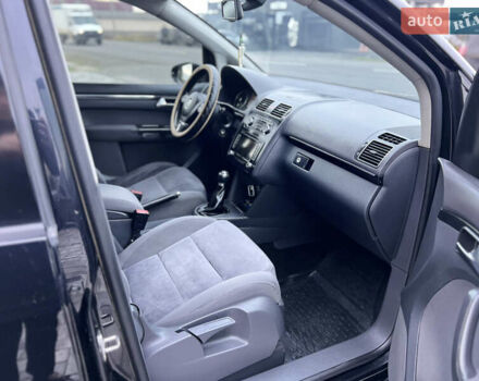 Черный Фольксваген Туран, объемом двигателя 1.6 л и пробегом 220 тыс. км за 8400 $, фото 20 на Automoto.ua