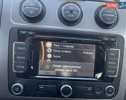 Черный Фольксваген Туран, объемом двигателя 1.4 л и пробегом 238 тыс. км за 7888 $, фото 75 на Automoto.ua