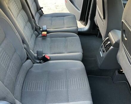 Черный Фольксваген Туран, объемом двигателя 1.4 л и пробегом 238 тыс. км за 7888 $, фото 158 на Automoto.ua