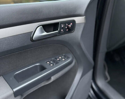 Черный Фольксваген Туран, объемом двигателя 1.6 л и пробегом 191 тыс. км за 7900 $, фото 13 на Automoto.ua