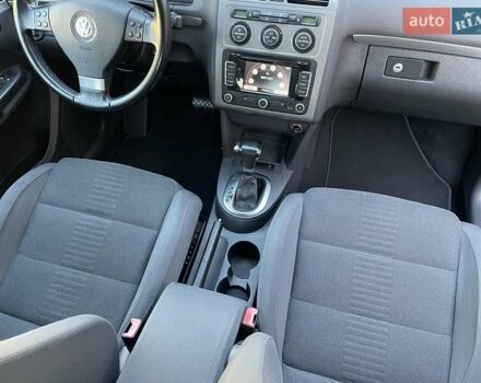 Черный Фольксваген Туран, объемом двигателя 1.4 л и пробегом 238 тыс. км за 7888 $, фото 250 на Automoto.ua