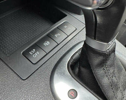 Черный Фольксваген Туран, объемом двигателя 1.4 л и пробегом 199 тыс. км за 7999 $, фото 19 на Automoto.ua