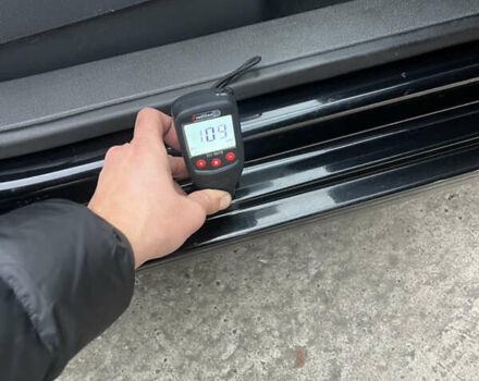 Черный Фольксваген Туран, объемом двигателя 1.4 л и пробегом 213 тыс. км за 8100 $, фото 74 на Automoto.ua