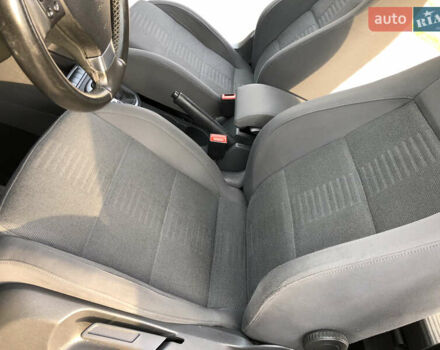 Черный Фольксваген Туран, объемом двигателя 2 л и пробегом 206 тыс. км за 9999 $, фото 42 на Automoto.ua