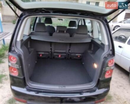 Черный Фольксваген Туран, объемом двигателя 1.39 л и пробегом 195 тыс. км за 8300 $, фото 29 на Automoto.ua