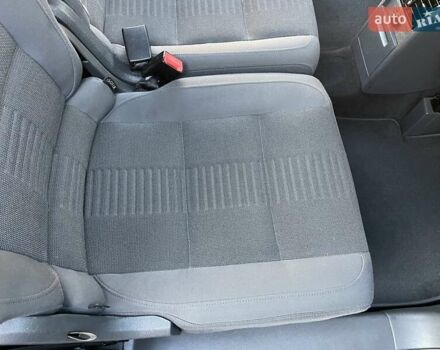 Черный Фольксваген Туран, объемом двигателя 1.4 л и пробегом 238 тыс. км за 7888 $, фото 151 на Automoto.ua