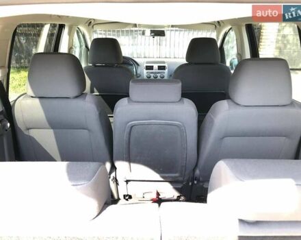 Черный Фольксваген Туран, объемом двигателя 1.9 л и пробегом 294 тыс. км за 7400 $, фото 7 на Automoto.ua