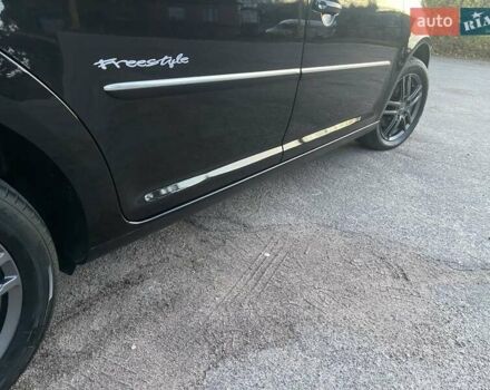 Черный Фольксваген Туран, объемом двигателя 1.4 л и пробегом 238 тыс. км за 7888 $, фото 99 на Automoto.ua