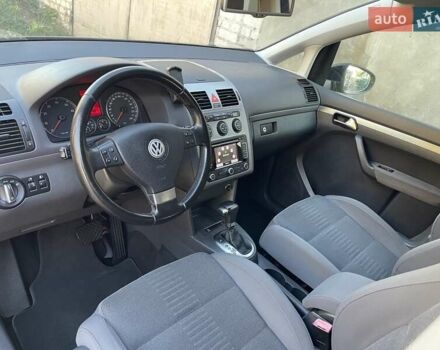 Черный Фольксваген Туран, объемом двигателя 1.4 л и пробегом 238 тыс. км за 7888 $, фото 48 на Automoto.ua